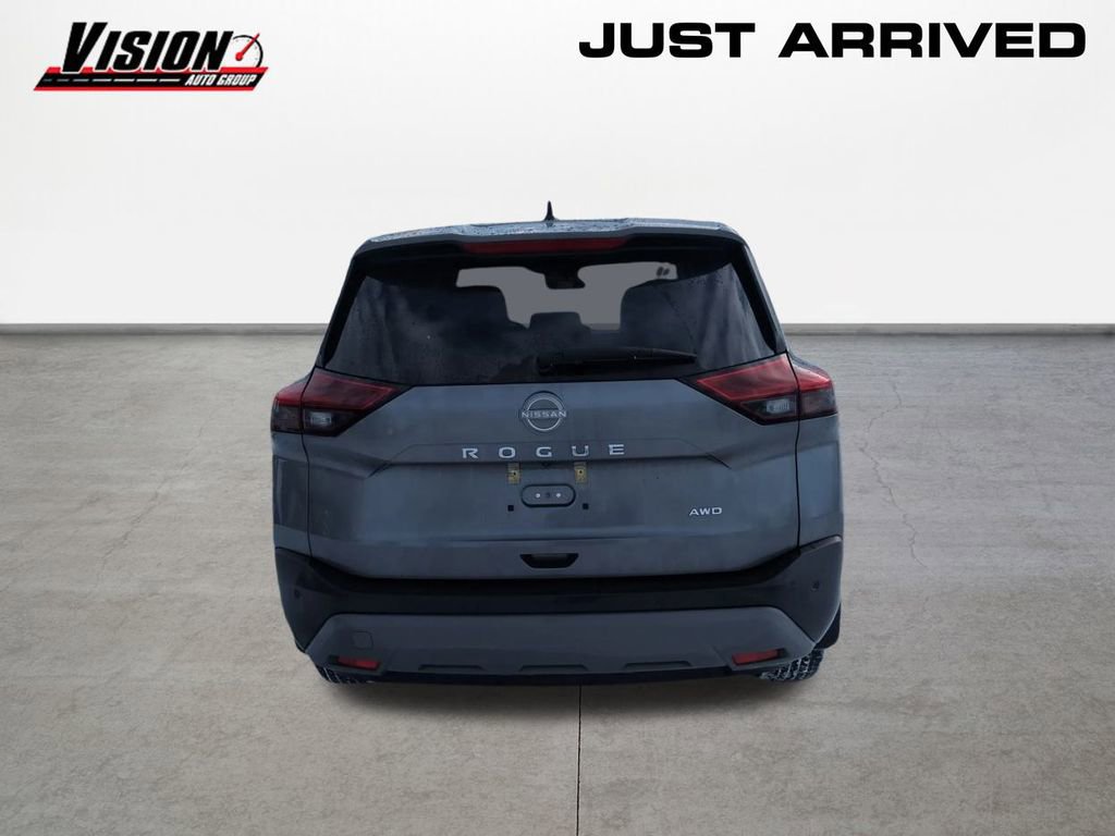 Used 2023 Nissan Rogue S image 6
