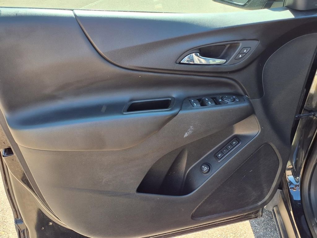 Used 2020 Chevrolet Equinox LT w/ Midnight Edition AWD/4WD image 17