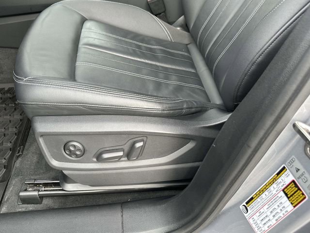 Used 2023 Audi Q5 2.0T Premium w/ Convenience Package AWD/4WD image 23