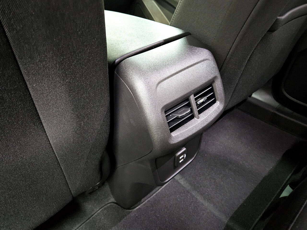 Used 2024 Chevrolet Equinox LS w/ LS Convenience Package image 30
