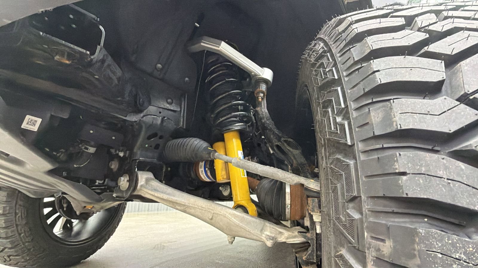 Used 2025 Ford Bronco Badlands image 16