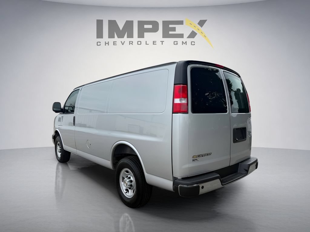 New 2026 Chevrolet Express 3500 Extended w/ Driver Convenience Package RWD image 3