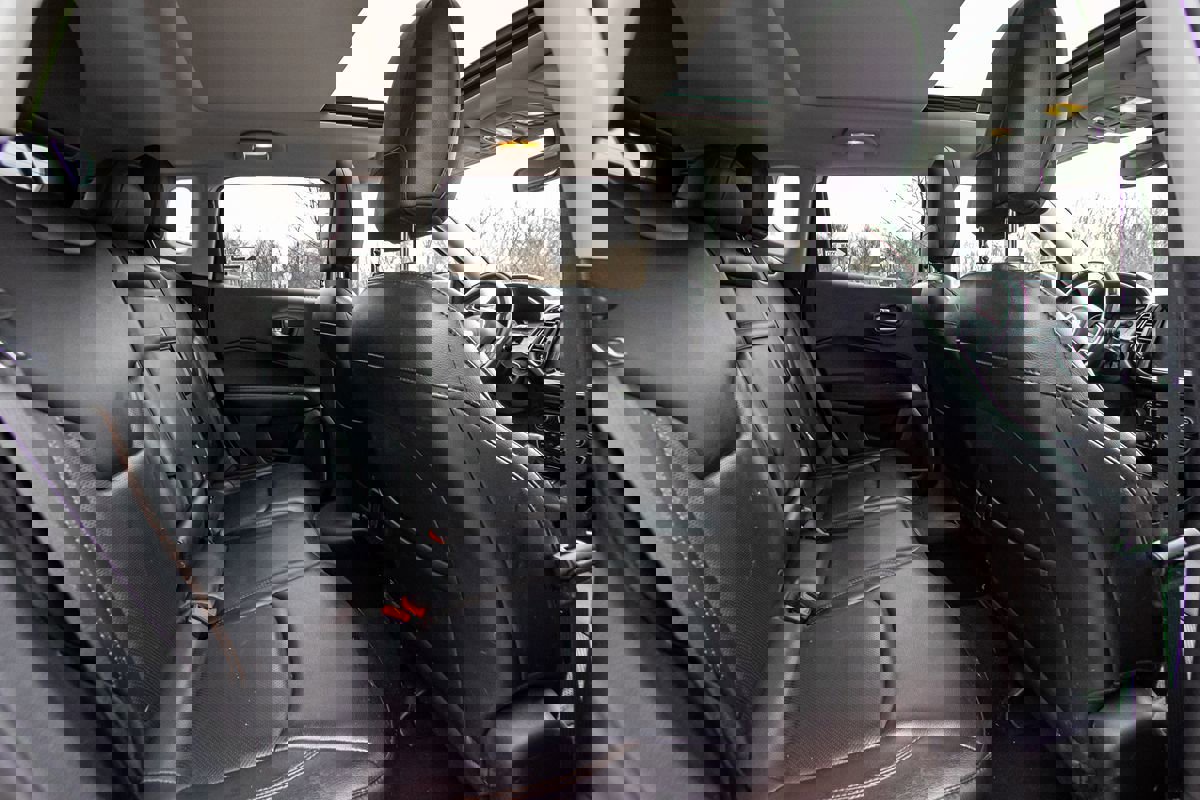 Used 2018 Jeep Compass Limited w/ Navigation Group image 24