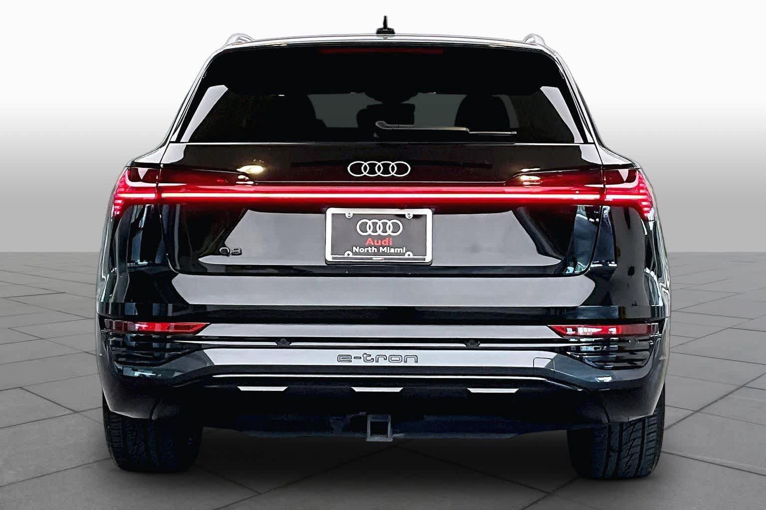 Used 2024 Audi Q8 e-tron Premium Plus AWD/4WD image 4