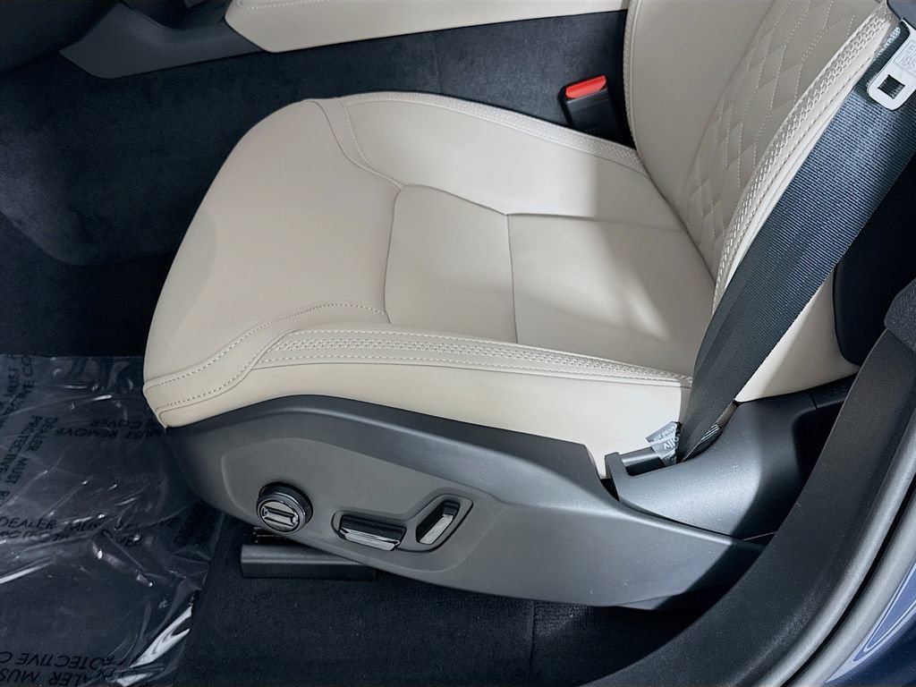 New 2026 Volvo XC90 T8 Plus w/ Protection Package Premier AWD/4WD image 20