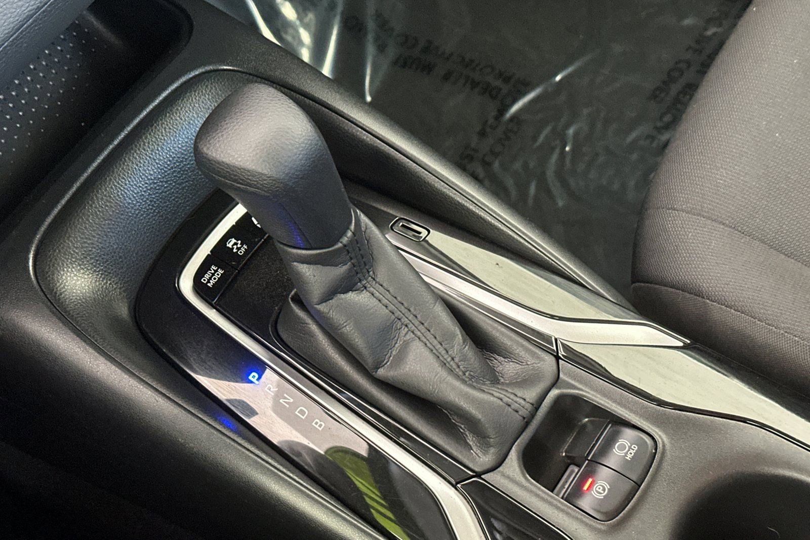 Used 2020 Toyota Corolla LE w/ Carpet Mat Package (TMS) image 21