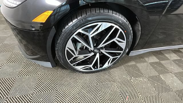 Used 2024 Hyundai Ioniq 6 Limited AWD/4WD image 9
