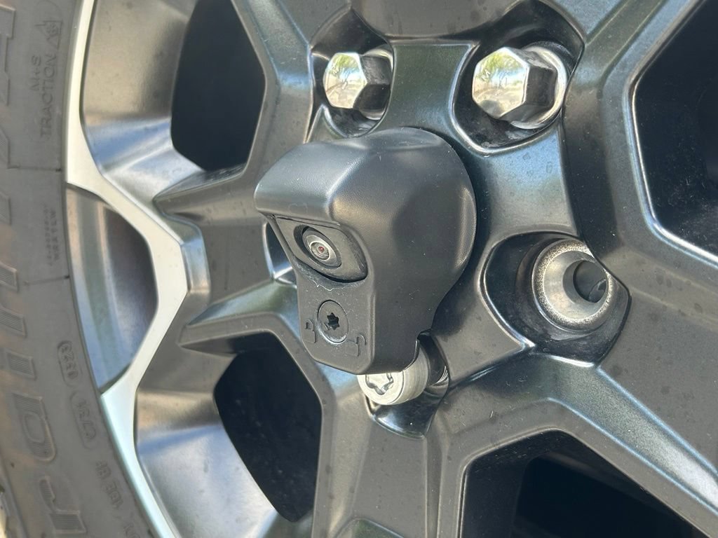 Used 2023 Jeep Wrangler Rubicon AWD/4WD image 36