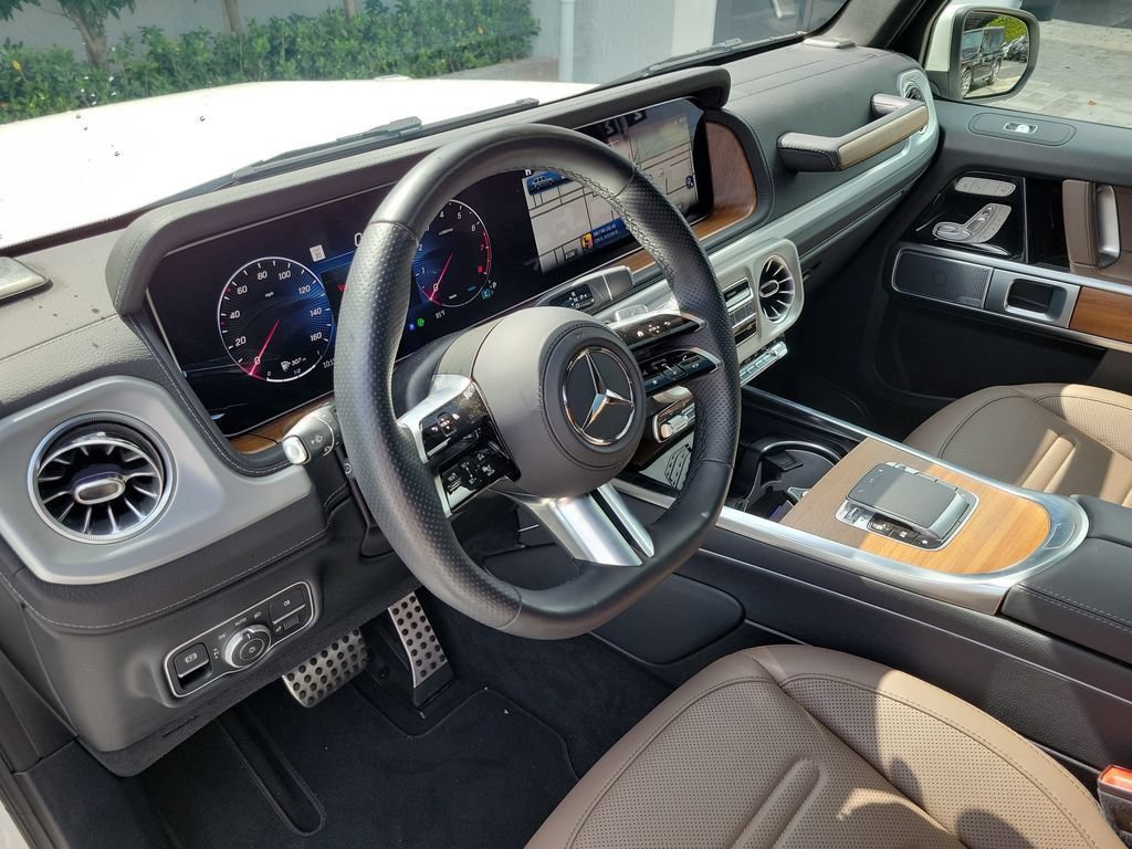 Used 2025 Mercedes-Benz G 550 image 19