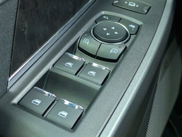 Used 2026 Ford F250 Lariat image 25
