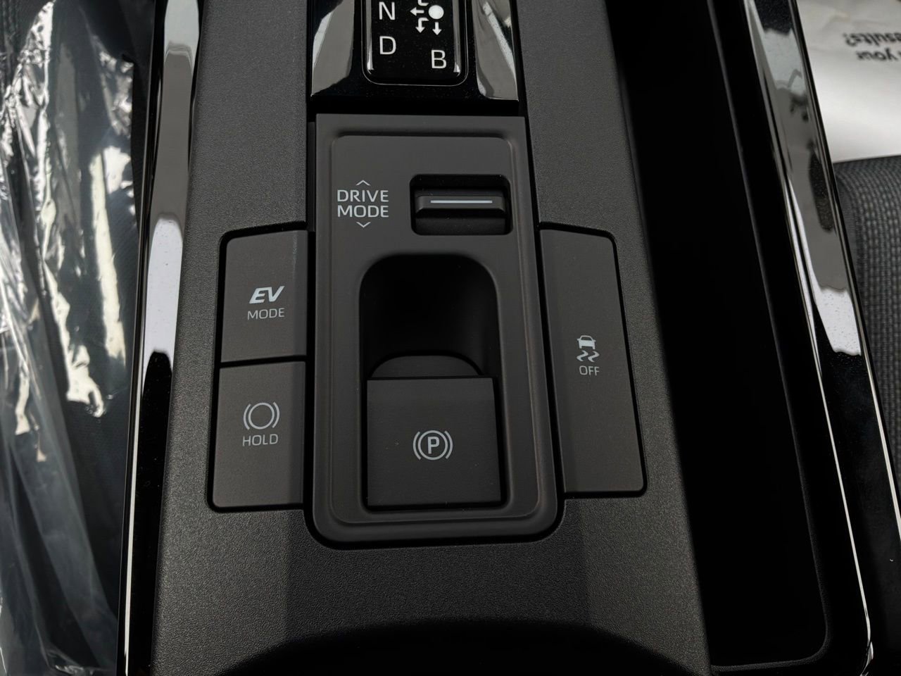 New 2026 Toyota Prius LE FWD image 19