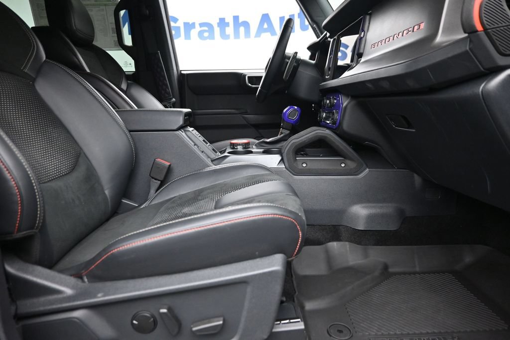 Used 2025 Ford Bronco Raptor AWD/4WD image 9