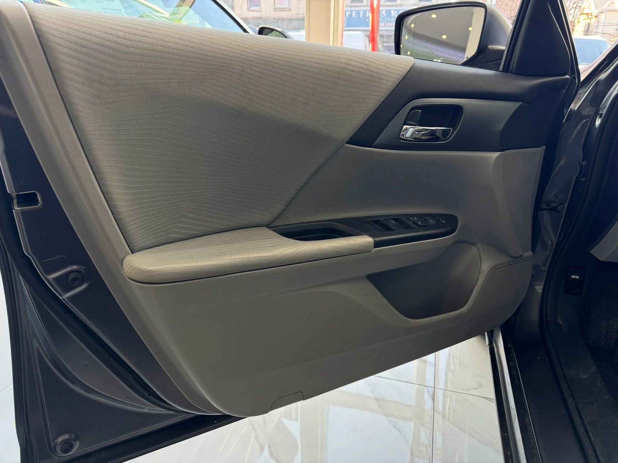 Used 2015 Honda Accord LX image 11