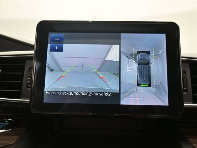 Used 2020 Ford Explorer Limited w/ Class III Trailer Tow Package image 16