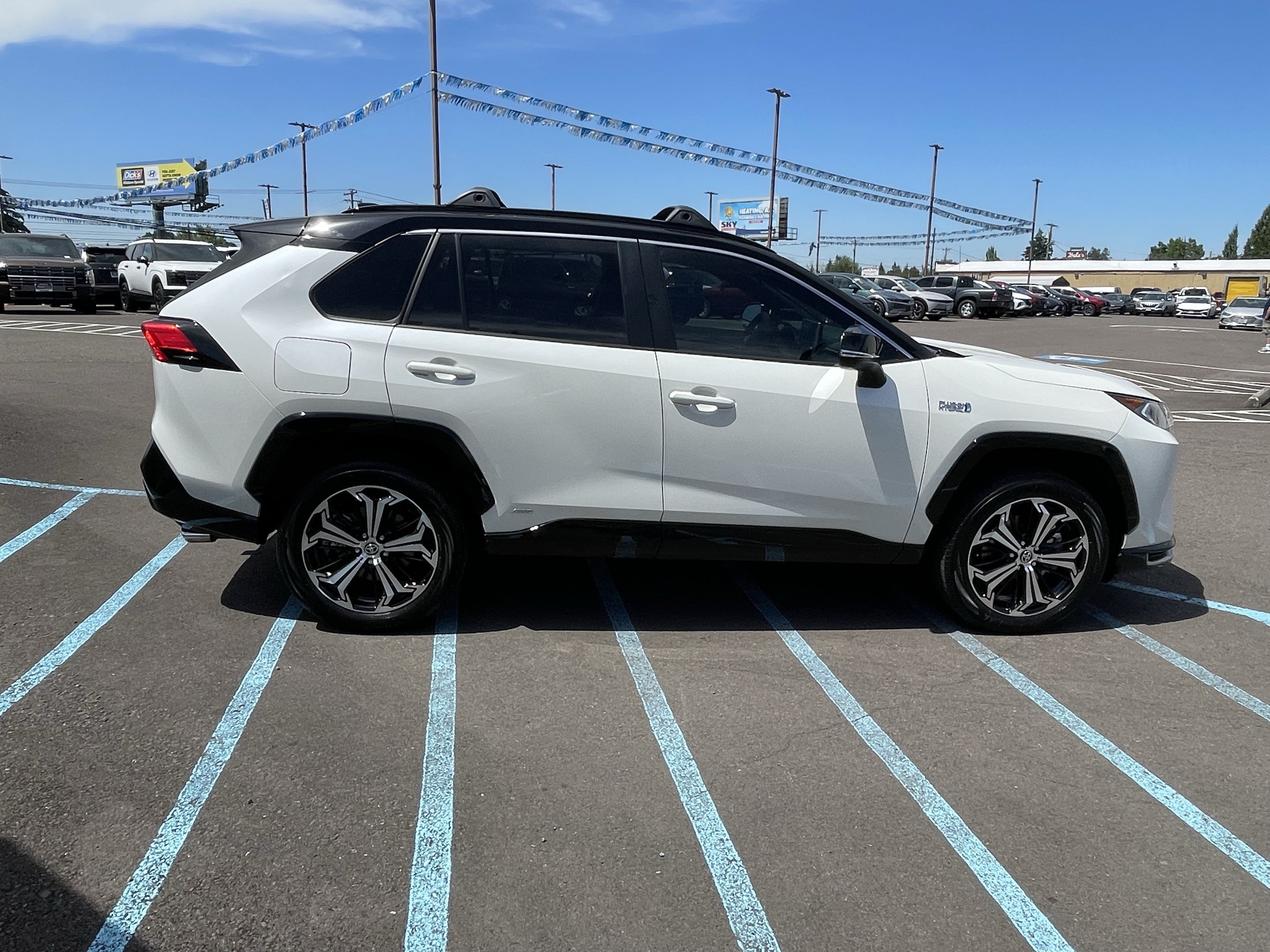 Used 2021 Toyota RAV4 XSE w/ Weather Package AWD/4WD image 6
