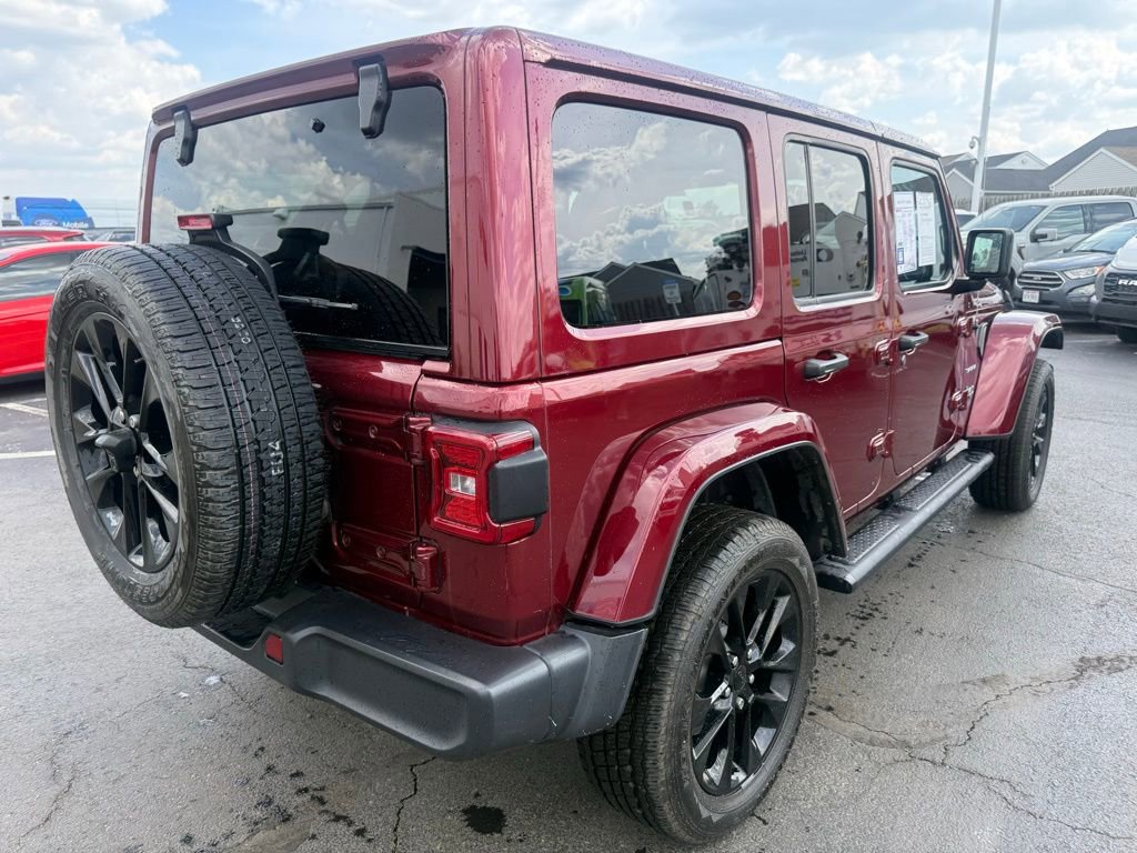 Used 2021 Jeep Wrangler Unlimited Sahara w/ Cold Weather Group AWD/4WD image 3