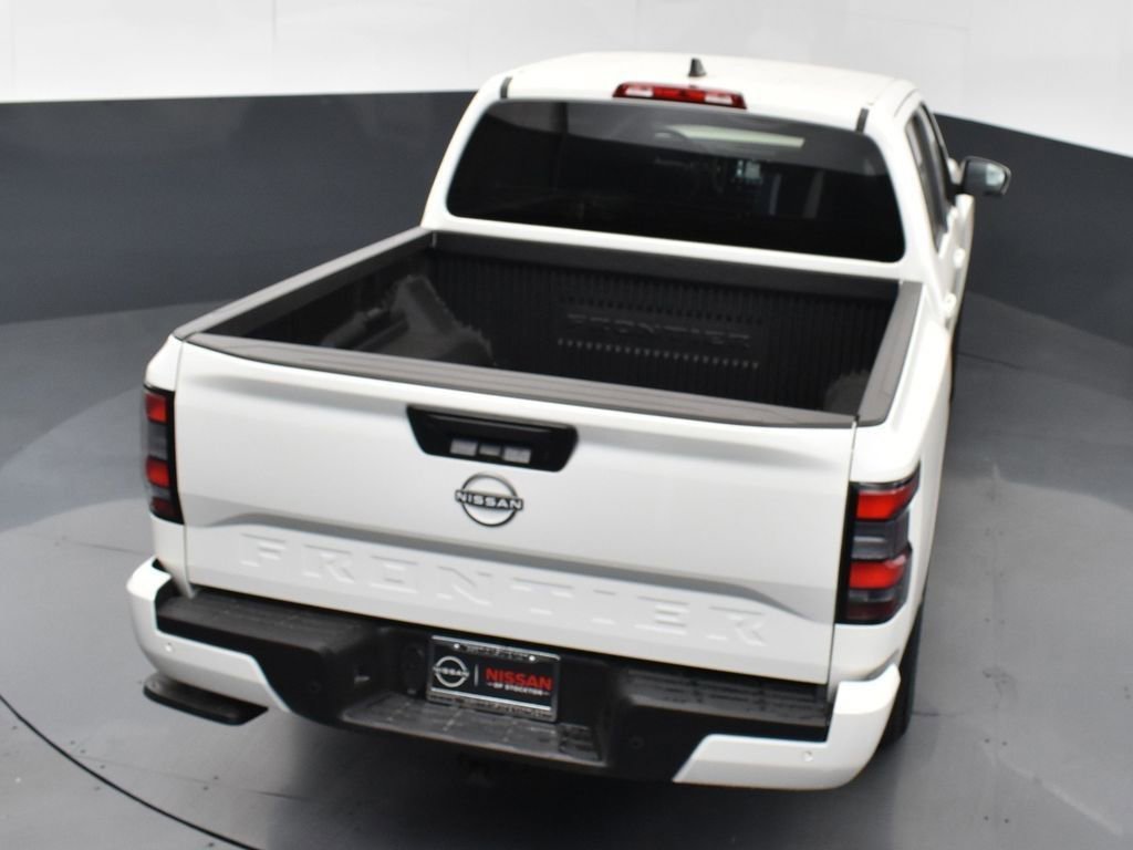Used 2025 Nissan Frontier SV w/ Tow Package image 47