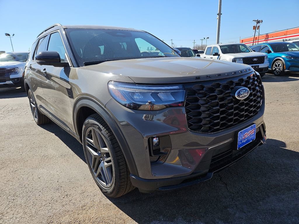 New 2026 Ford Explorer ST image 2