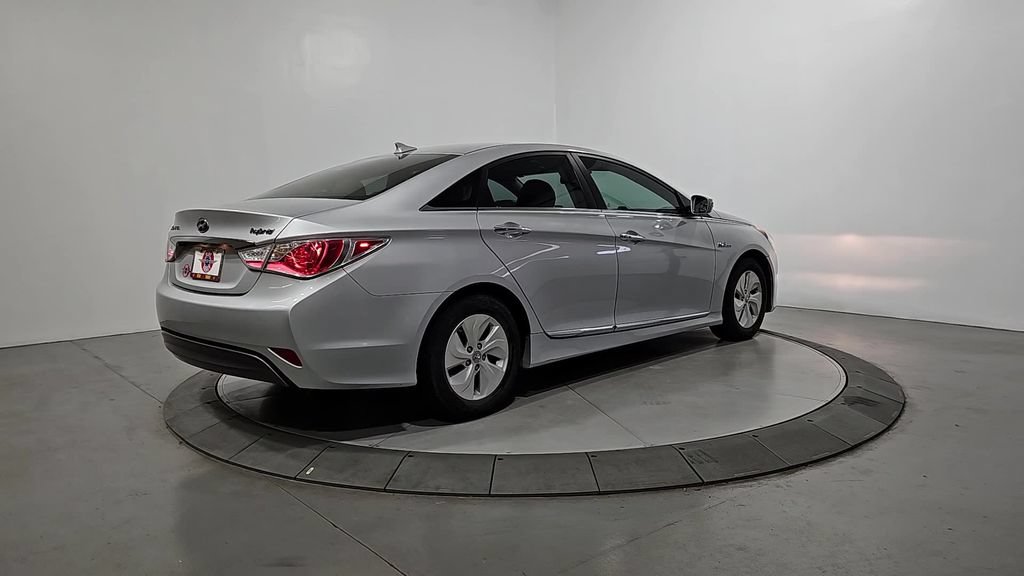 Used 2015 Hyundai Sonata Hybrid FWD image 5