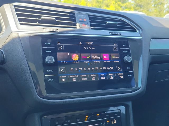 Used 2022 Volkswagen Tiguan SE image 20