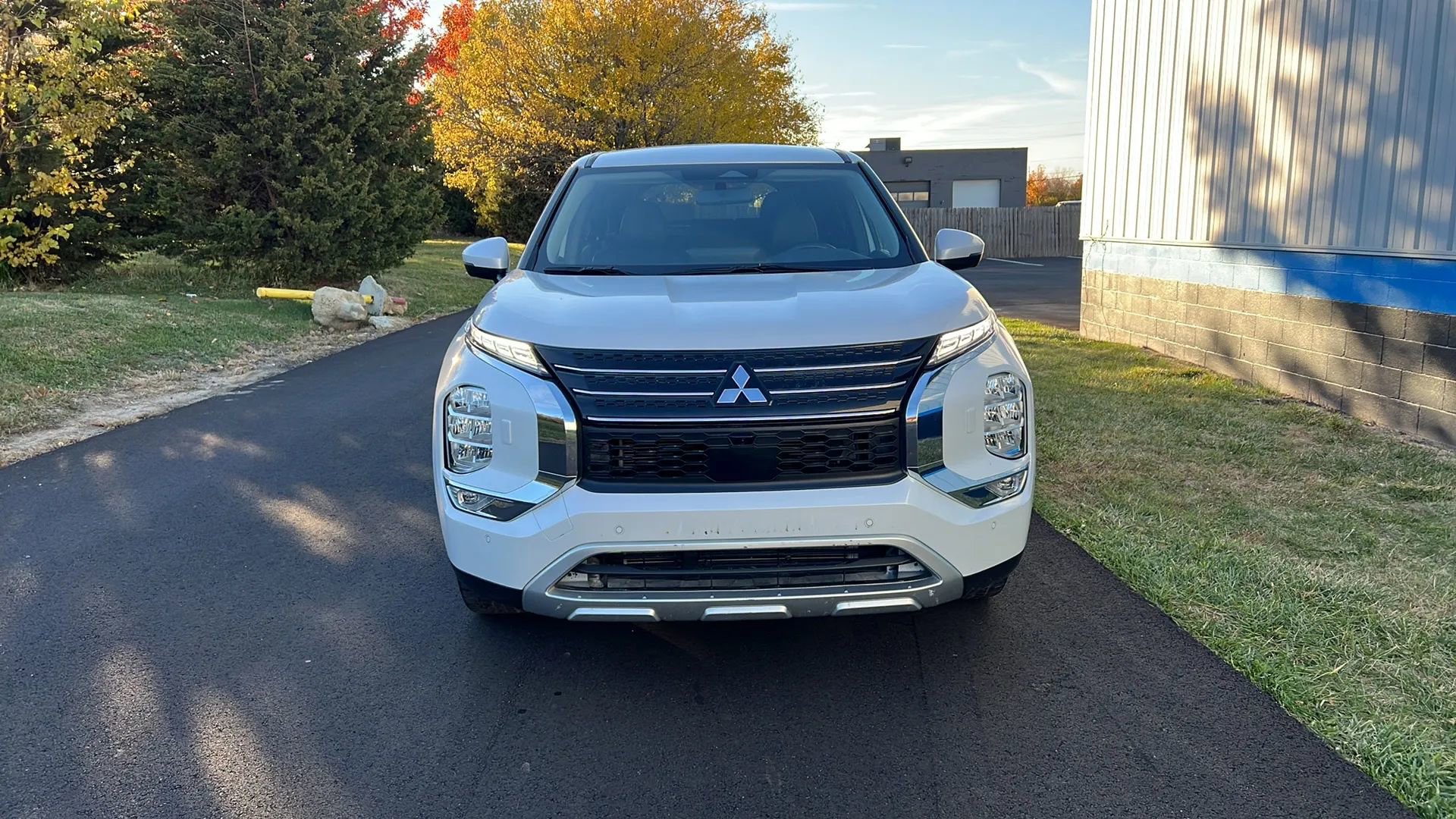 Used 2024 Mitsubishi Outlander Ralliart image 2