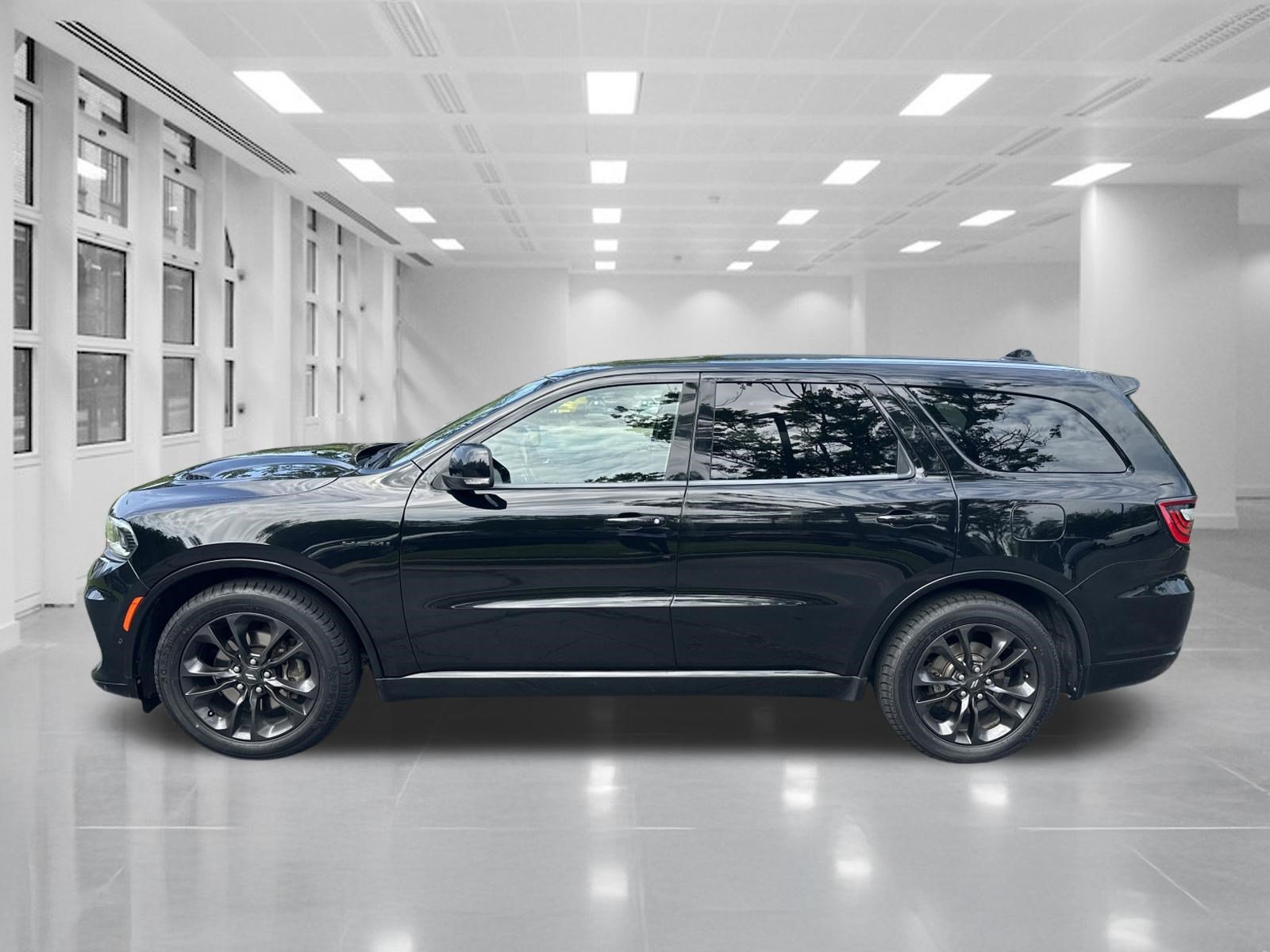 Used 2021 Dodge Durango R/T w/ Blacktop Package AWD/4WD image 5