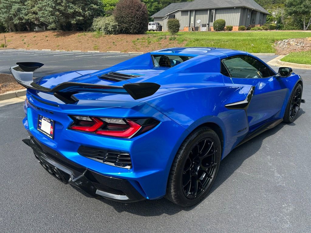 Used 2024 Chevrolet Corvette Z06 w/ Z07 Performance Package RWD image 22