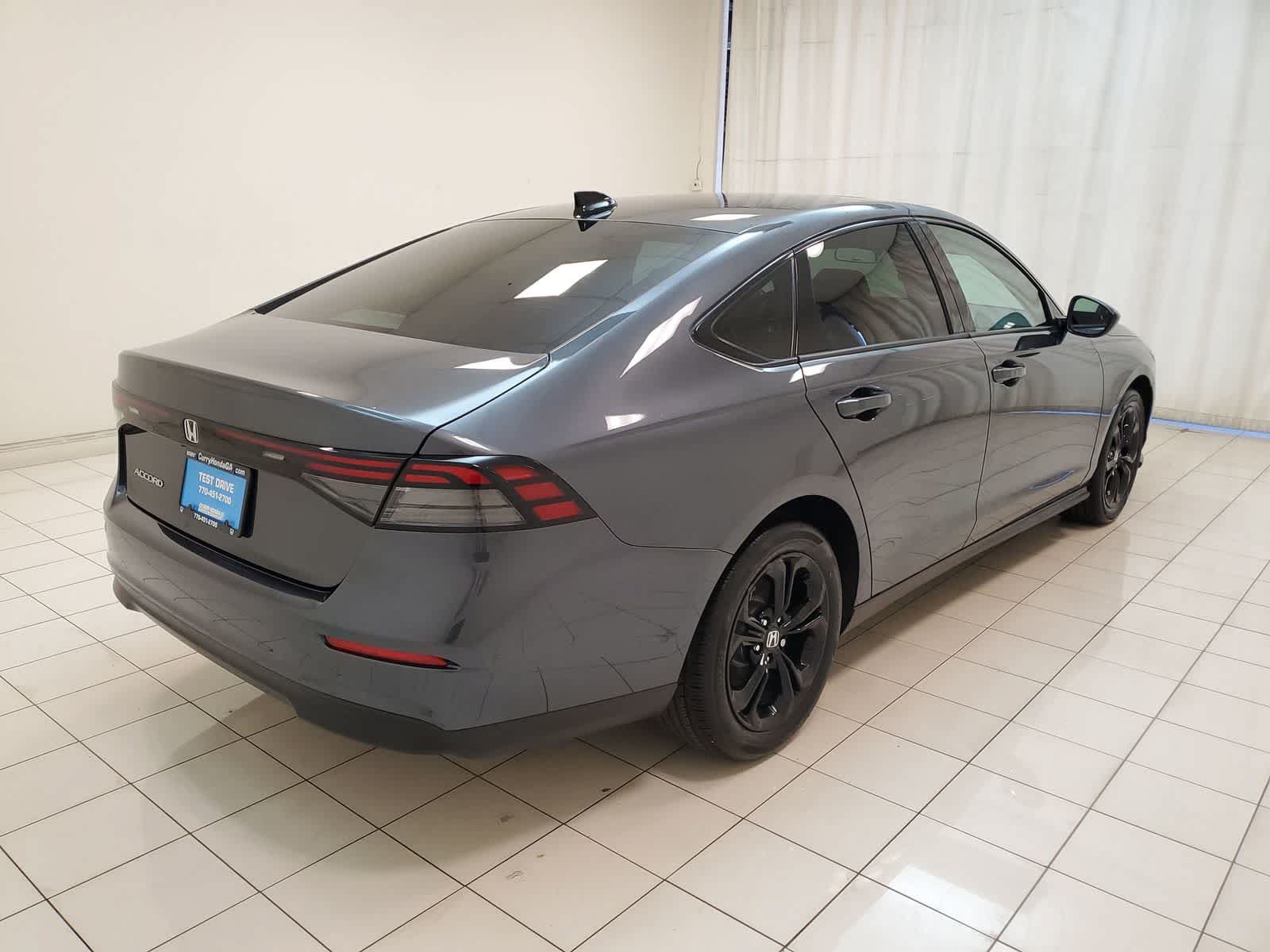 Used 2025 Honda Accord SE image 27