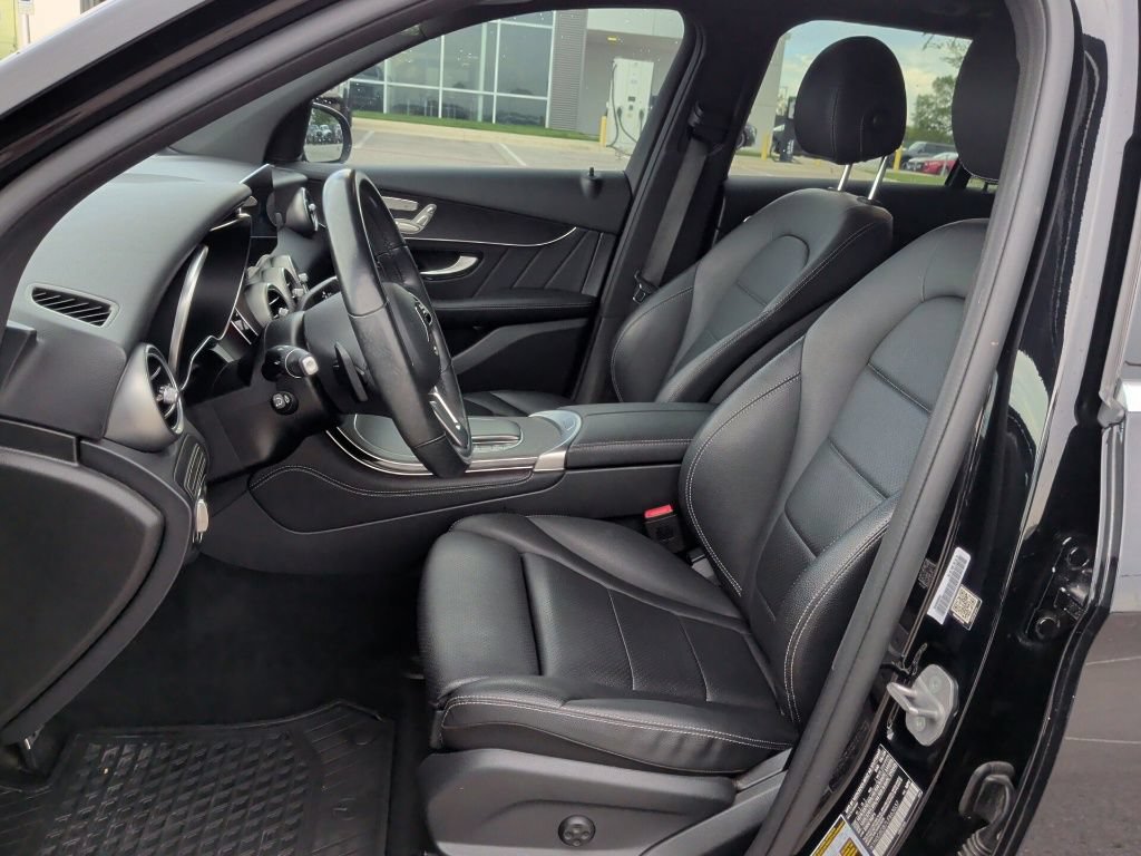 Used 2020 Mercedes-Benz GLC 300 image 12