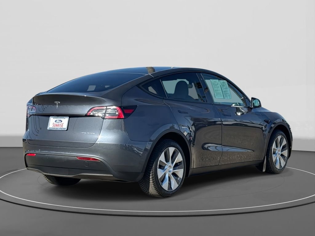 Used 2021 Tesla Model Y Long Range image 4