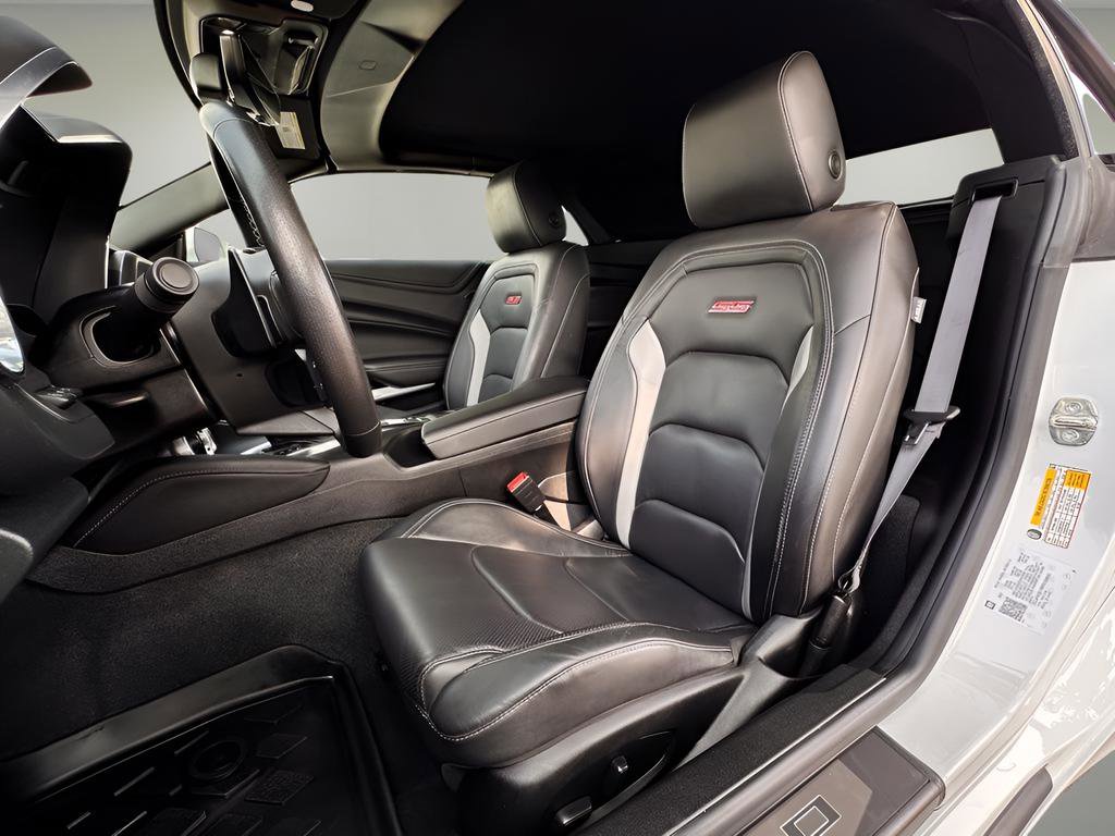 Used 2023 Chevrolet Camaro SS RWD image 7