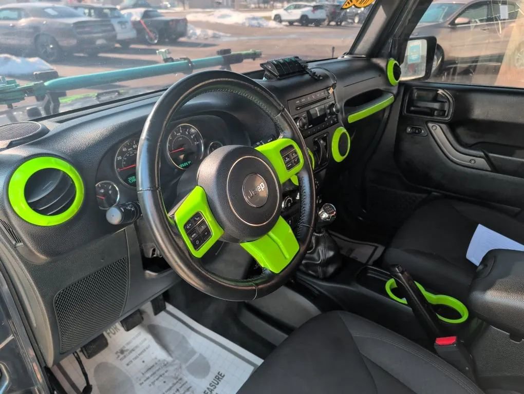 Used 2018 Jeep Wrangler Sport AWD/4WD image 19