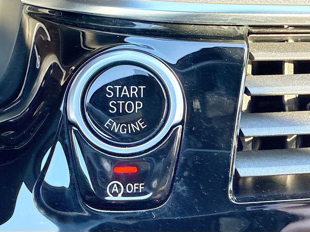 Used 2019 BMW 540i xDrive w/ Convenience Package image 36