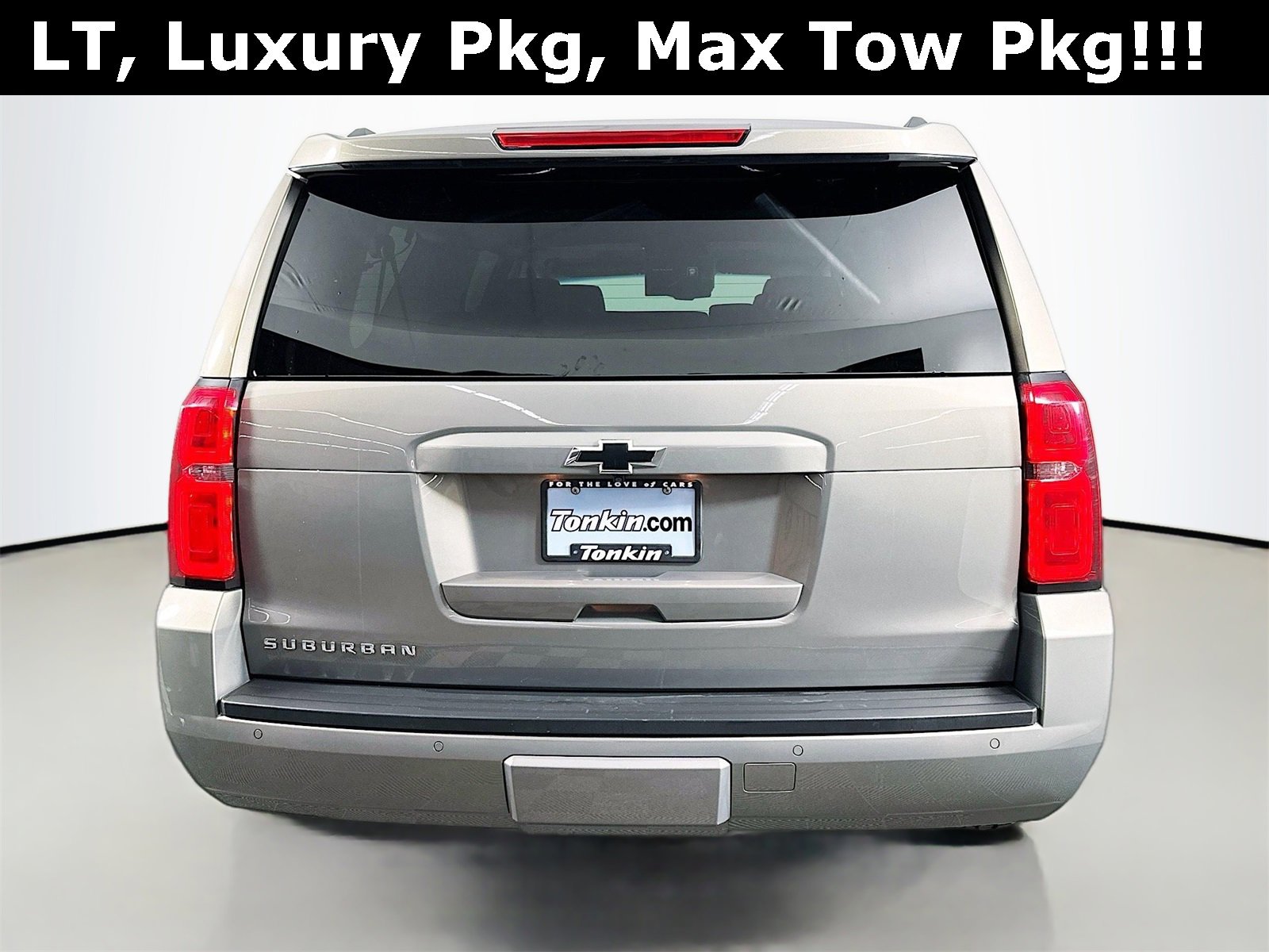 Used 2018 Chevrolet Suburban LT image 7