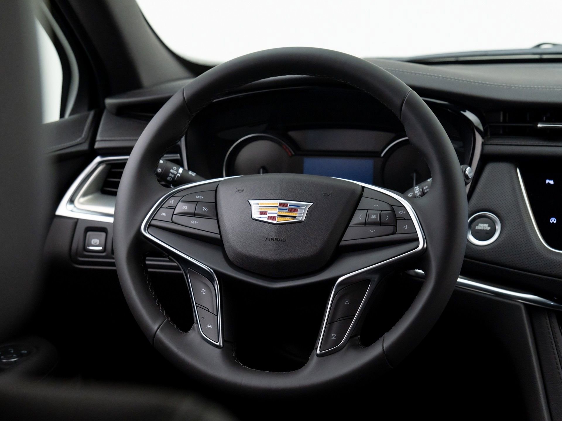 New 2026 Cadillac XT5 Luxury image 11