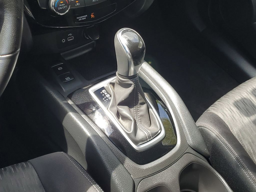 Used 2019 Nissan Rogue SV w/ Premium Package AWD/4WD image 22