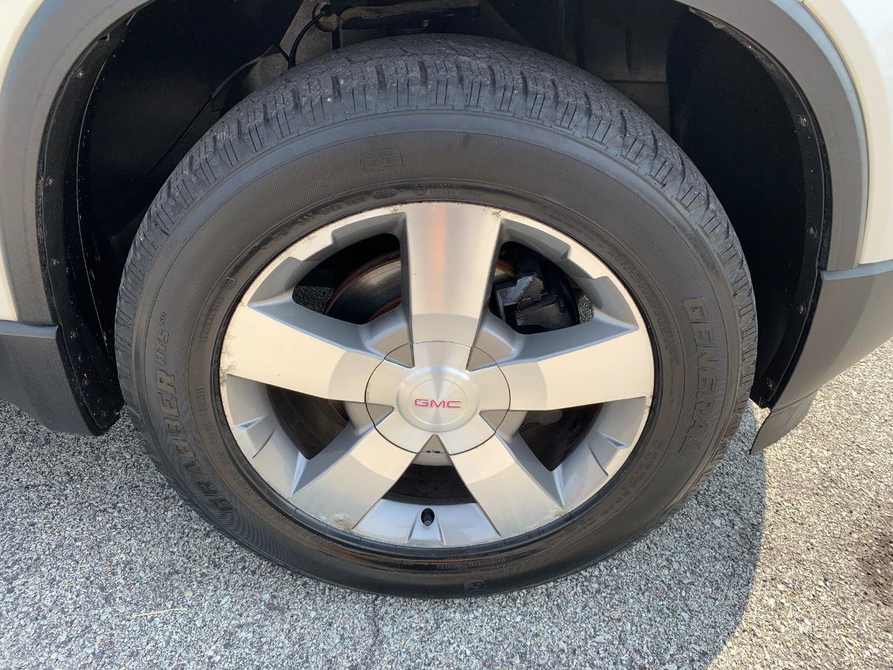 Used 2011 GMC Acadia SLT AWD/4WD image 9