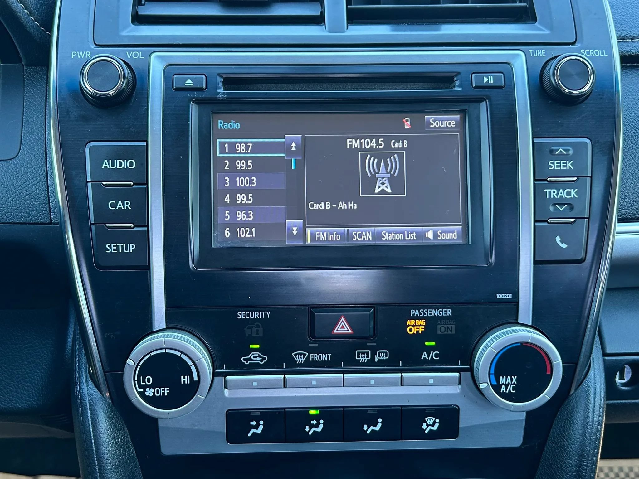Used 2014 Toyota Camry SE FWD image 20