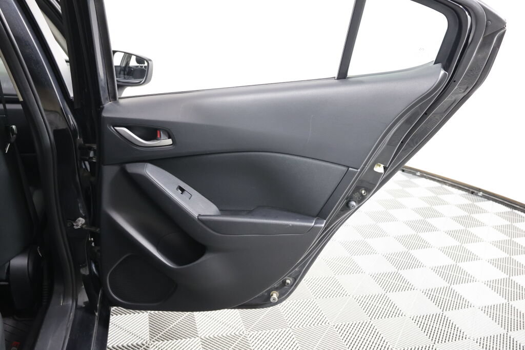 Used 2014 MAZDA MAZDA3 i Sport FWD image 21