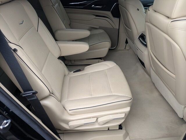 Used 2021 Cadillac Escalade Premium Luxury image 32