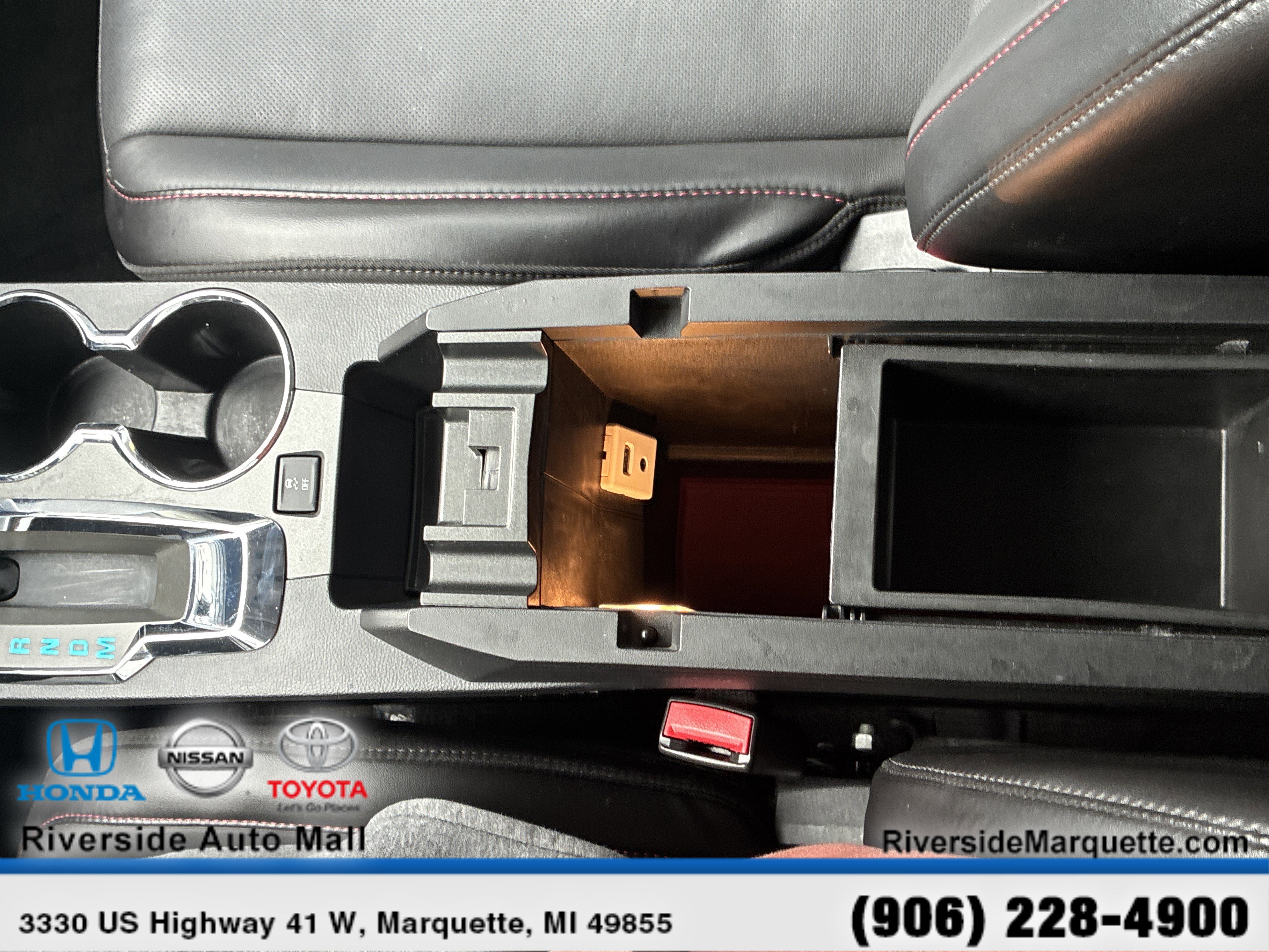 Used 2016 Chevrolet Equinox LTZ w/ Enhanced Convenience Package image 20