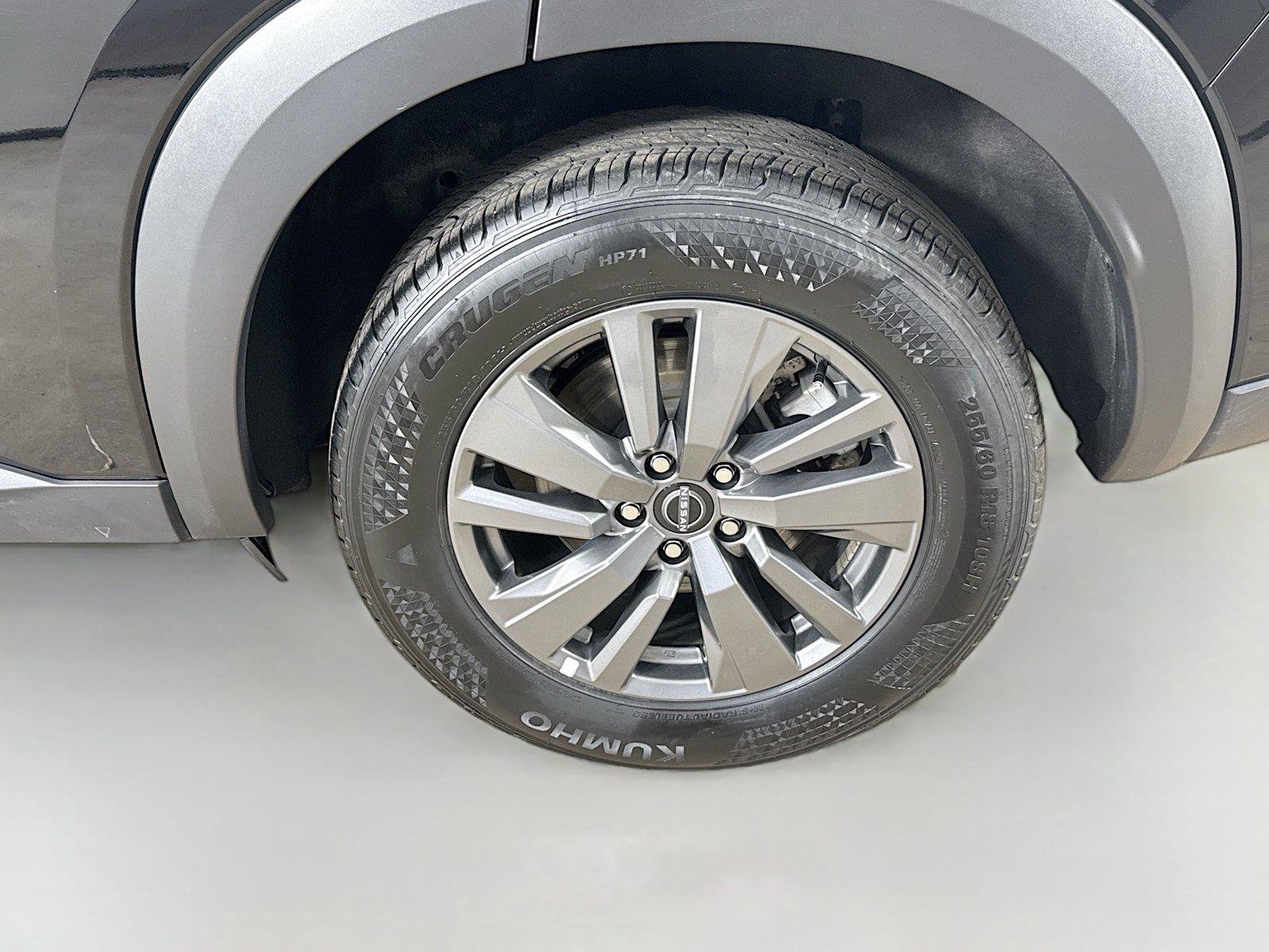 Used 2025 Nissan Pathfinder SV AWD/4WD image 30