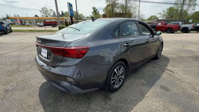 Used 2022 Kia Forte LXS FWD image 8