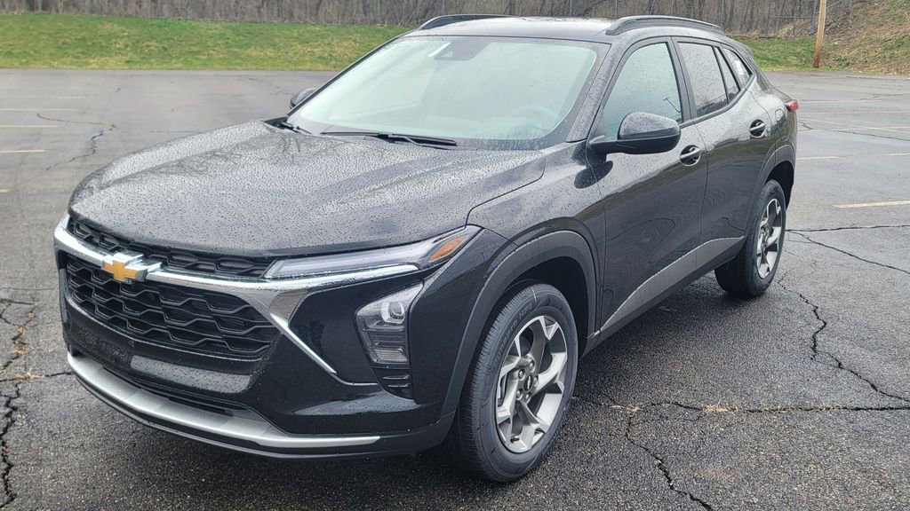 New 2026 Chevrolet Trax LT image 3
