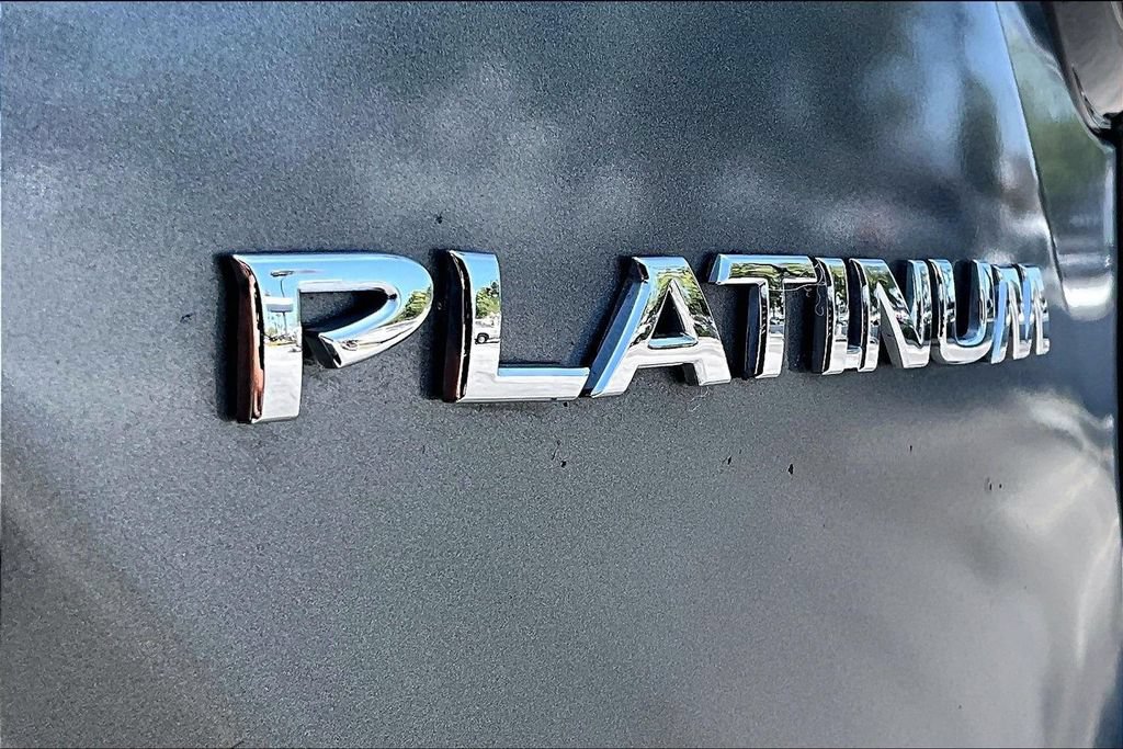 Used 2016 Nissan Murano Platinum FWD image 11