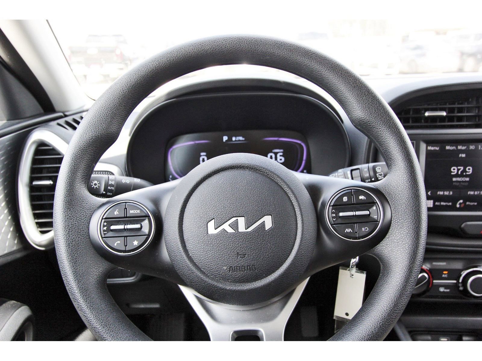 Used 2025 Kia Soul LX image 15
