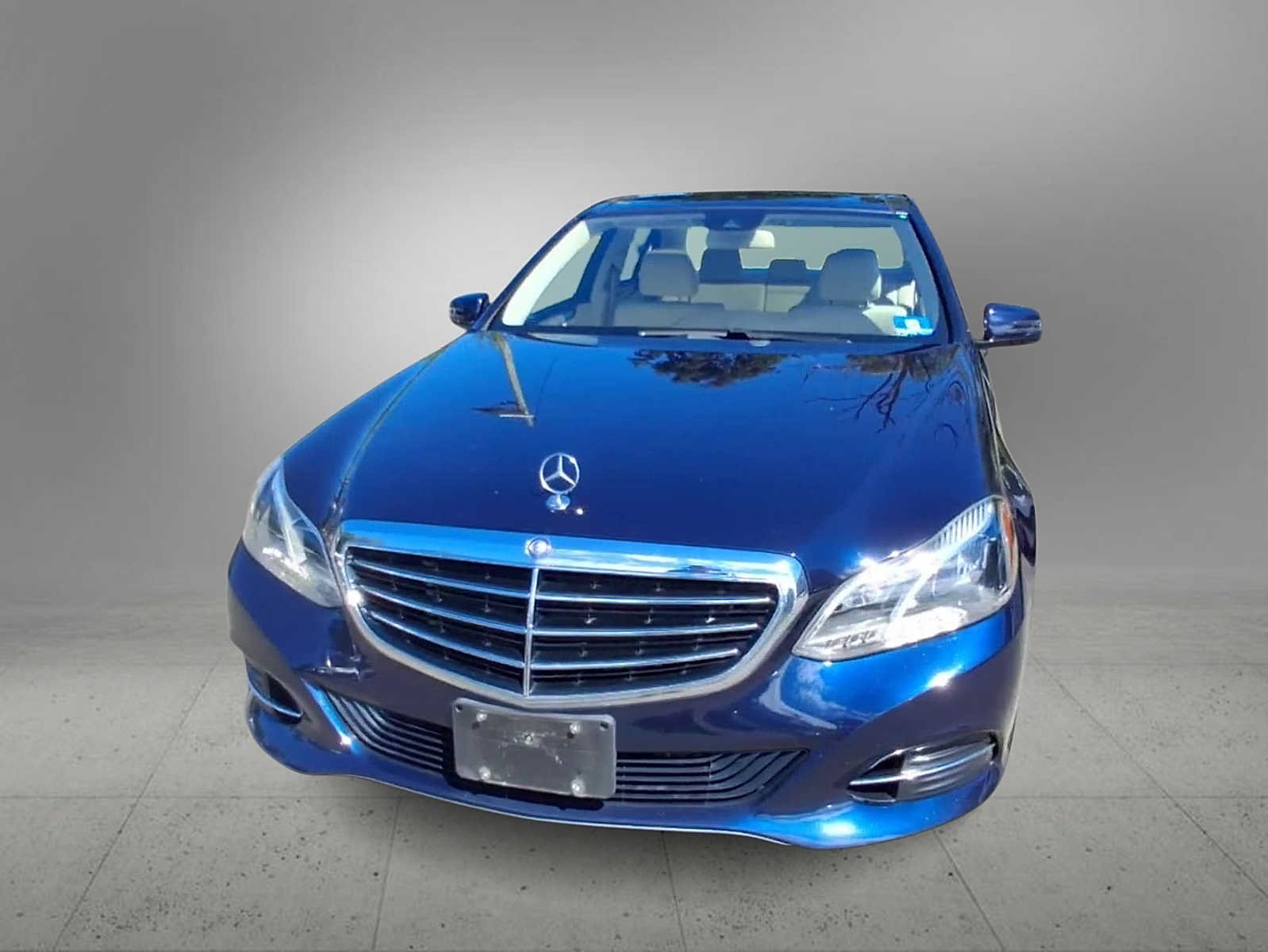 Used 2015 Mercedes-Benz E 350 4MATIC Sedan image 3