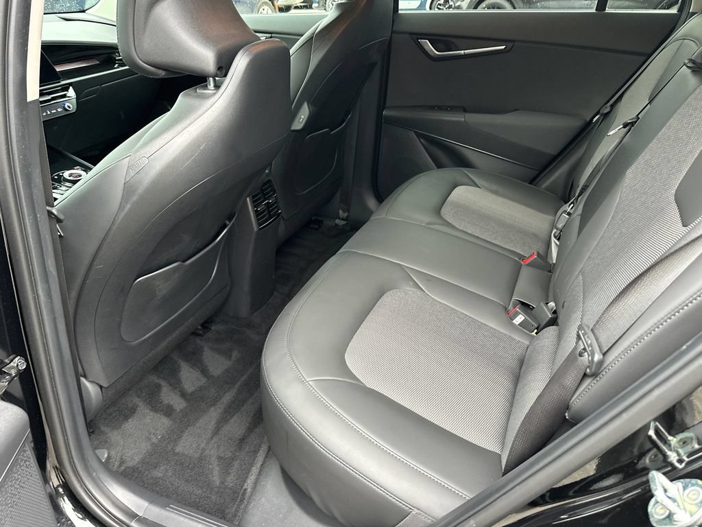 Certified 2023 Kia Niro Wind w/ Wind Preserve Package FWD image 19