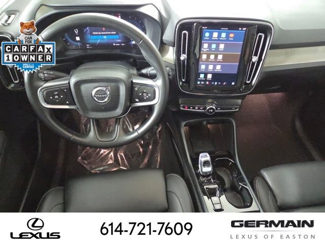 Used 2025 Volvo XC40 B5 Plus image 18