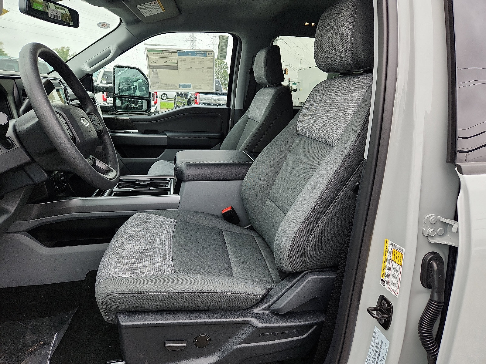 New 2026 Ford F350 XLT w/ XLT Premium Package AWD/4WD image 9